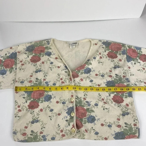 2/$25Vintage Floral the neck button up slouchy cream neutral cardigan sz medium - Picture 7 of 12
